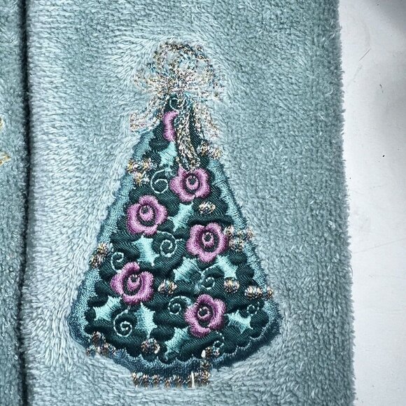 VTG Christmas Holiday Hand Towels 100% Cotton Stitched Green Set of 3 Embroidery - Picture 2 of 16
